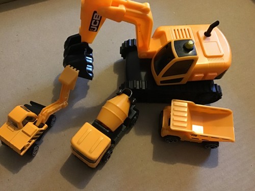 Digger excavator and dumper - x4,